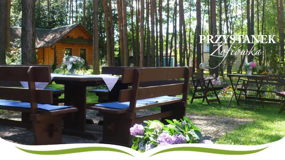 Przystanek Zofiowka Hotel Tuszyn Ngoại thất bức ảnh